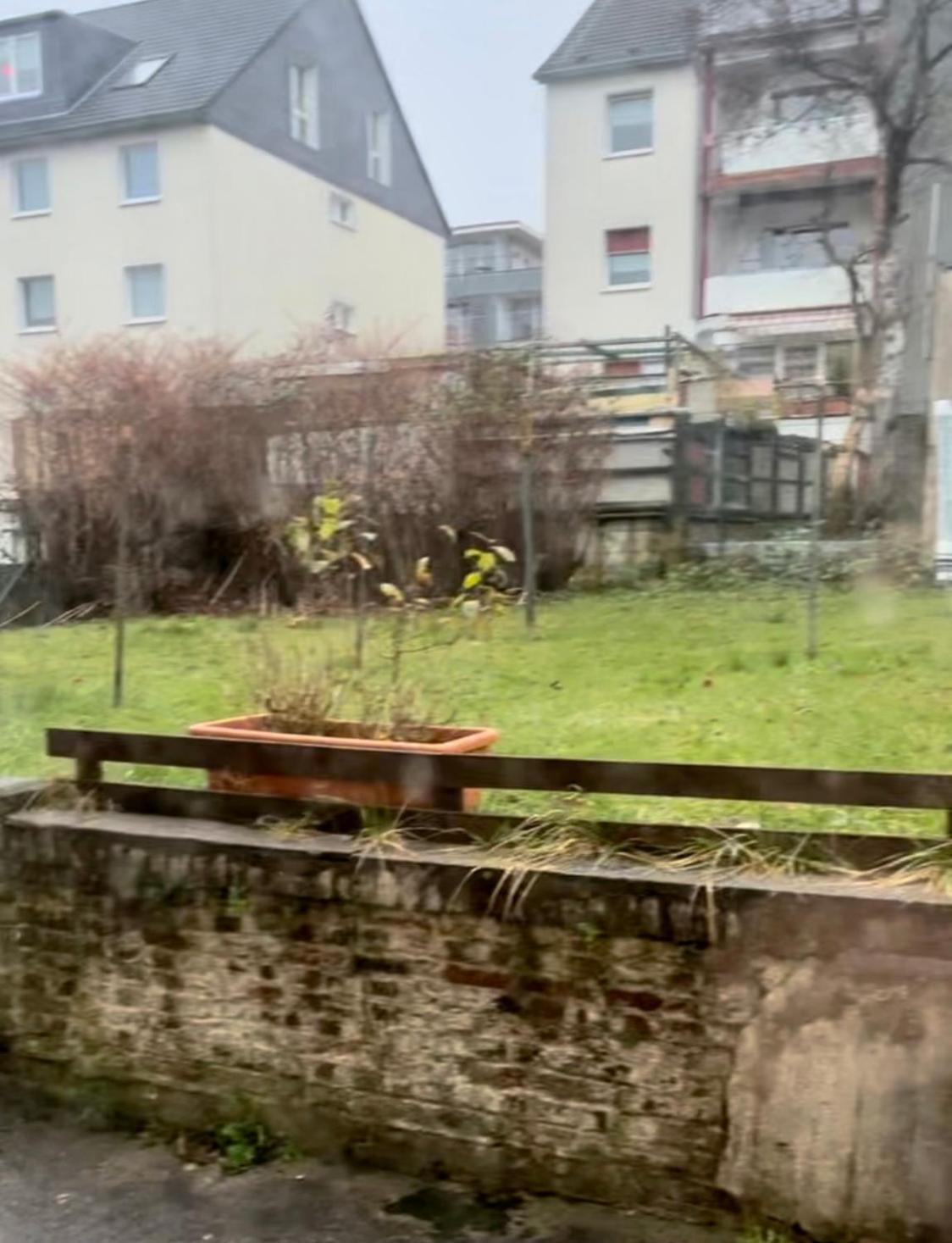 Tunnel Apartment - Nordbahntrasse, Kontaktloser Self-Check-In, Netflix Wuppertal Luaran gambar
