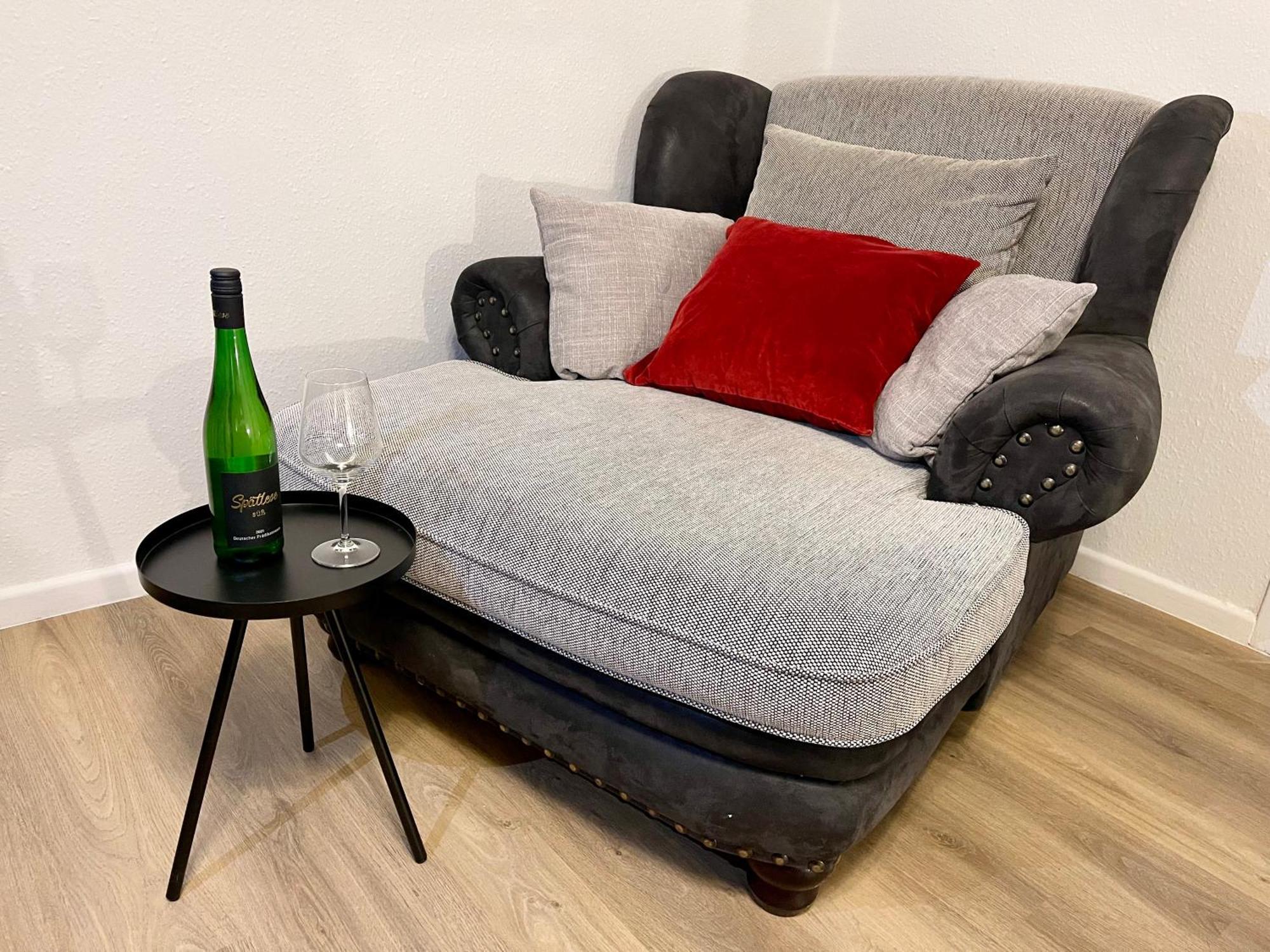 Tunnel Apartment - Nordbahntrasse, Kontaktloser Self-Check-In, Netflix Wuppertal Luaran gambar
